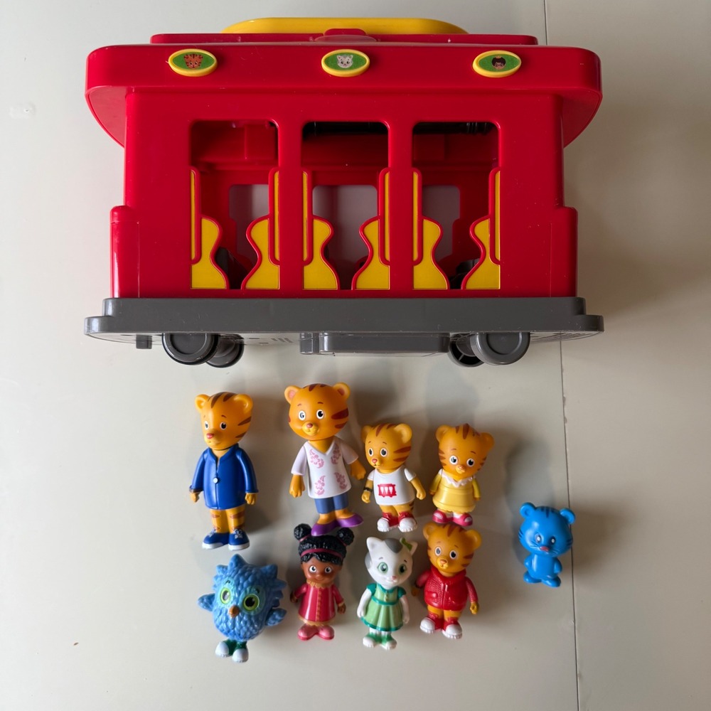 Daniel Tiger's Neighborhood Deluxe Electronic Trolley Figures Accessories WORKS